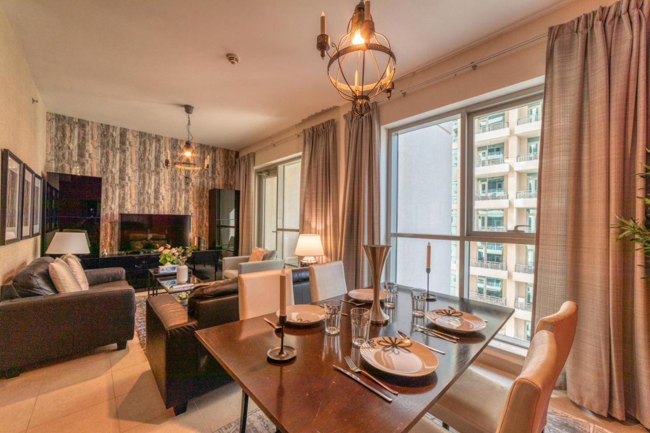 ドバイBellavista - Breath-Taking - 2Br - Boulevard Centralアパートメント エクステリア 写真
