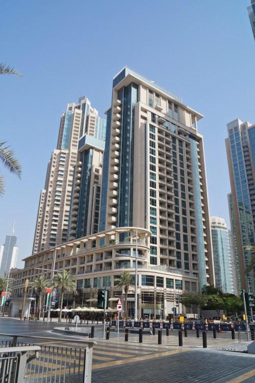 ドバイBellavista - Breath-Taking - 2Br - Boulevard Centralアパートメント エクステリア 写真